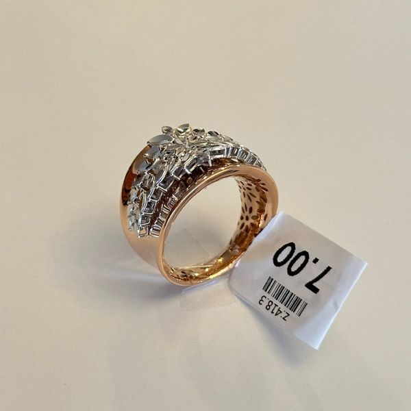 انگشتر طلا 18 عیار زنانه مدل AR025 طرح اشرافی