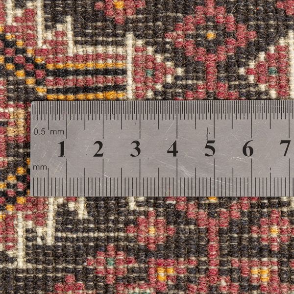 فرش دستبافت یک و نیم متری مدل بلوچ 20.41.3823