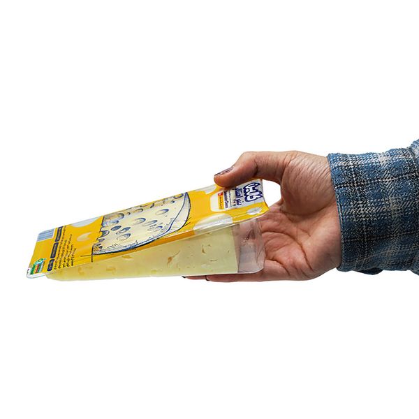 پنیر امنتالر طبیعی کالین - 200 گرم 