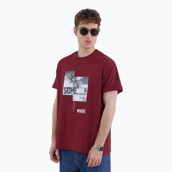 تی شرت آستین کوتاه مردانه پاتن جامه مدل  نخی 331621030002999 رنگ قرمز