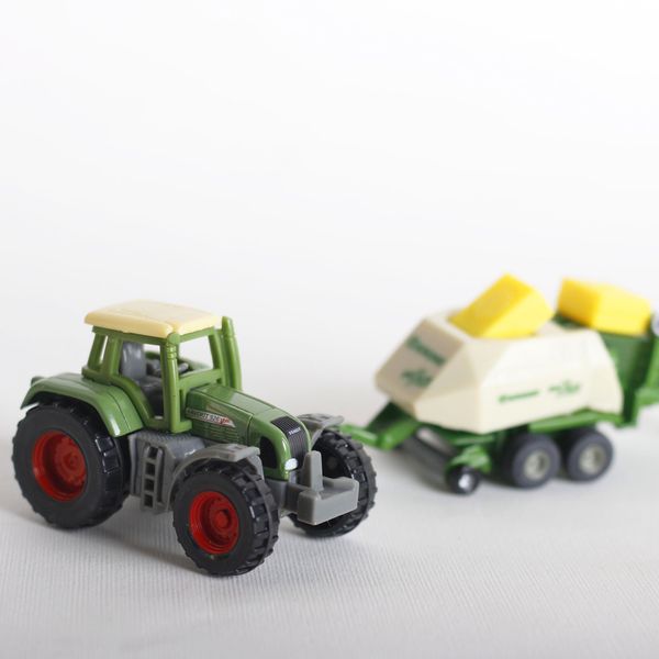 ماشین بازی سیکو - اسباب بازی مدل Tractor with Big Baler