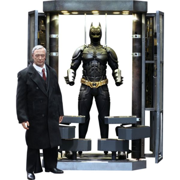 اکشن فیگور هات تویز  Batman Armory With Alfred Action Figure
