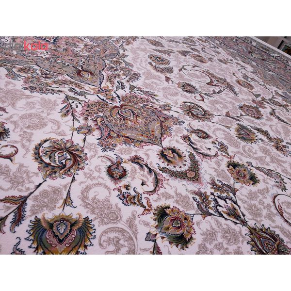 فرش ماشینی زمرد مشهد طرح 45001 زمینه کرم صورتی
