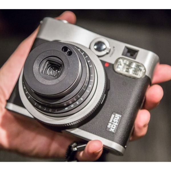 دوربین عکاسی چاپ سریع فوجی فیلم مدل Instax mini 90 Neo Classic به همراه فیلم 