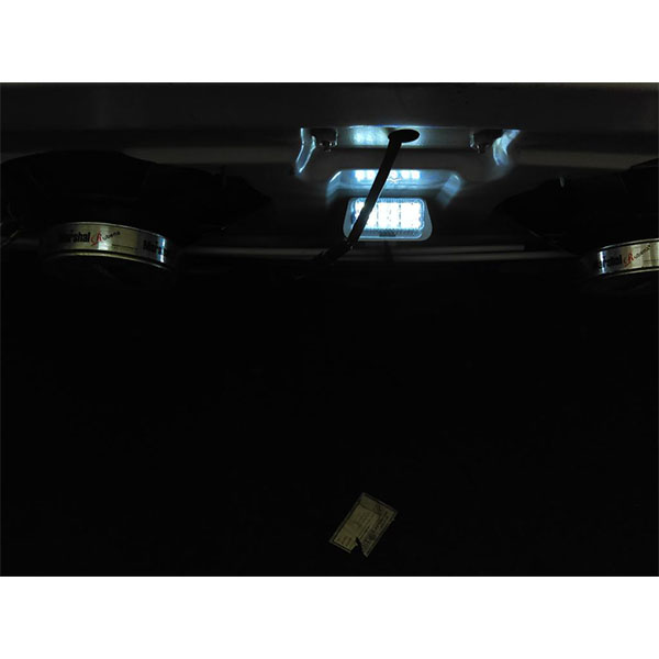 چراغ صندوق خودرو تک لایت مدل AM 5964 P مناسب برای پراید