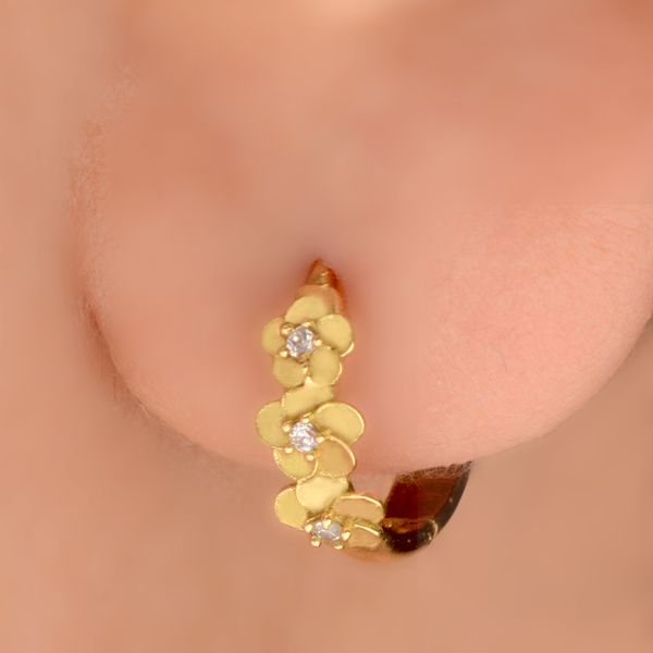 گوشواره طلا 18 عیار زنانه طلای مستجابی طرح گل مدل 670149
