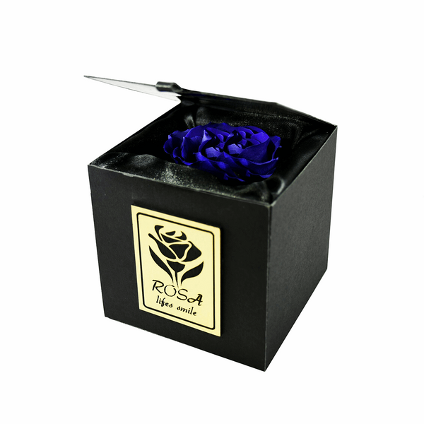 جعبه گل ماندگار رزا مدل رز جاودان آبی