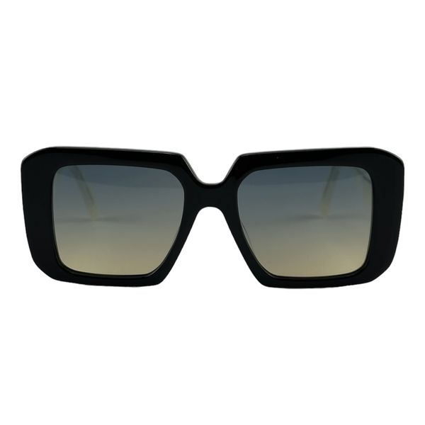 عینک آفتابی زنانه سالواتوره فراگامو مدل G1030 001