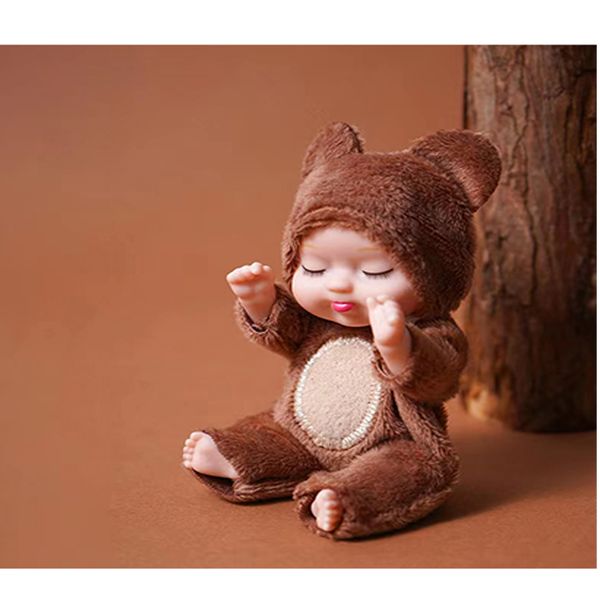 عروسک مدل نوزاد طرح لباس حیوان ارتفاع 11 سانتی متر مجموعه 6 عددی