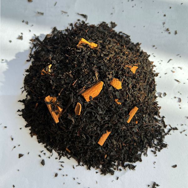 چای سیاه ایرانی به همراه تکه های دارچین عماد - 400 گرم
