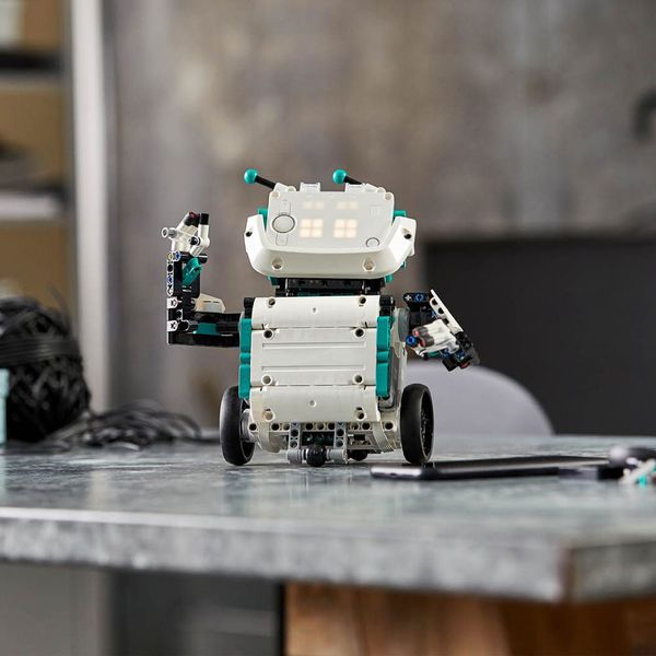 لگو مدل ربات مخترع