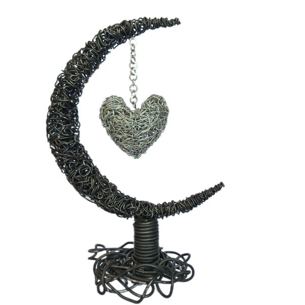 مجسمه سیمی مدل ماه و قلب