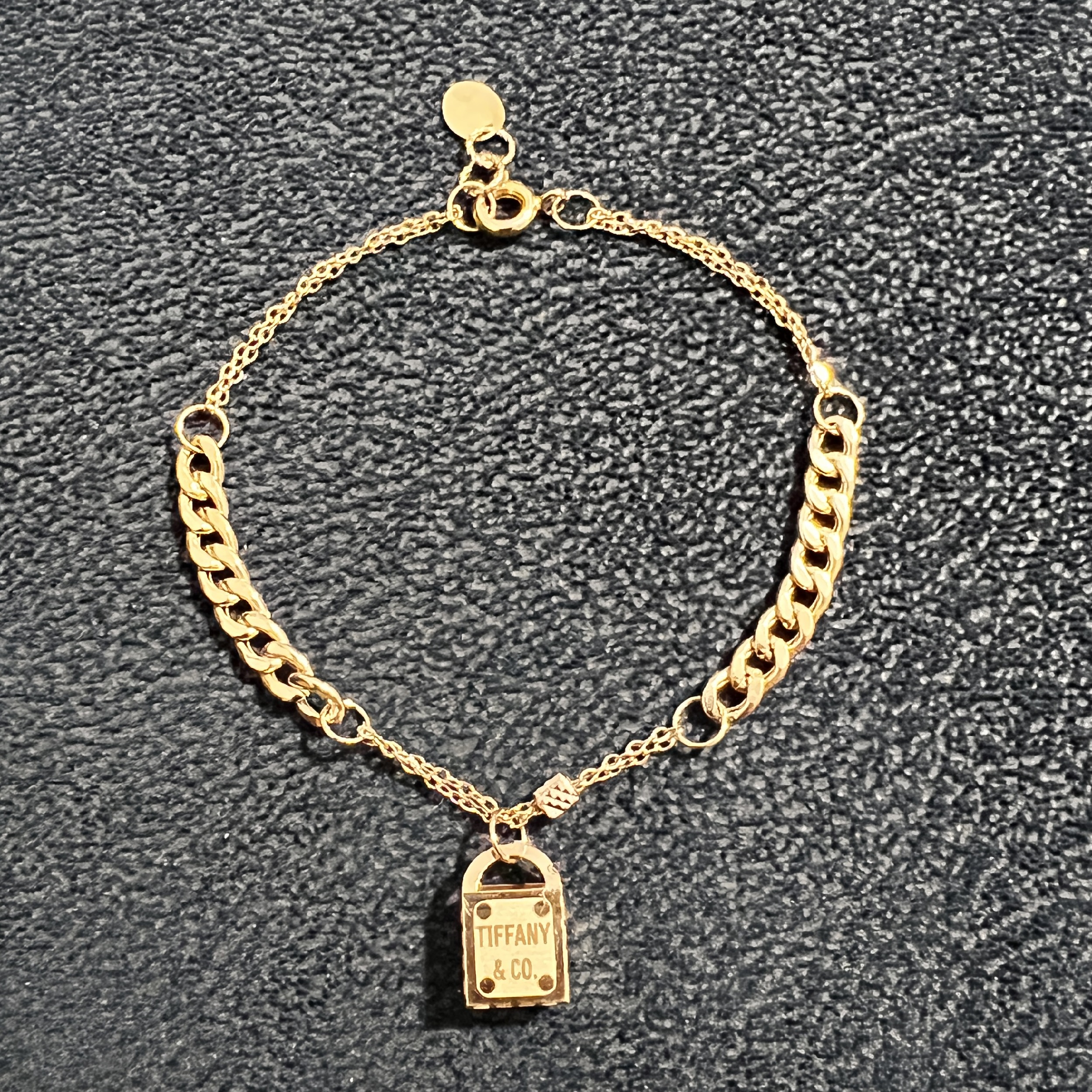 دستبند طلا 18 عیار زنانه سوزیانا مدل قفل