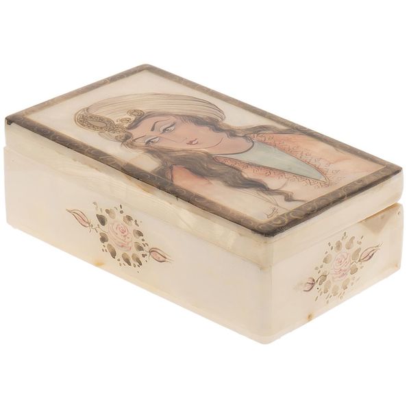 جعبه سنگ مرمر اثر بابایی طرح زن صفوی سایز 12 × 7 سانتی متر