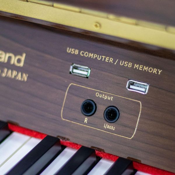 پیانو دیجیتال رولند مدل FP30 Plus