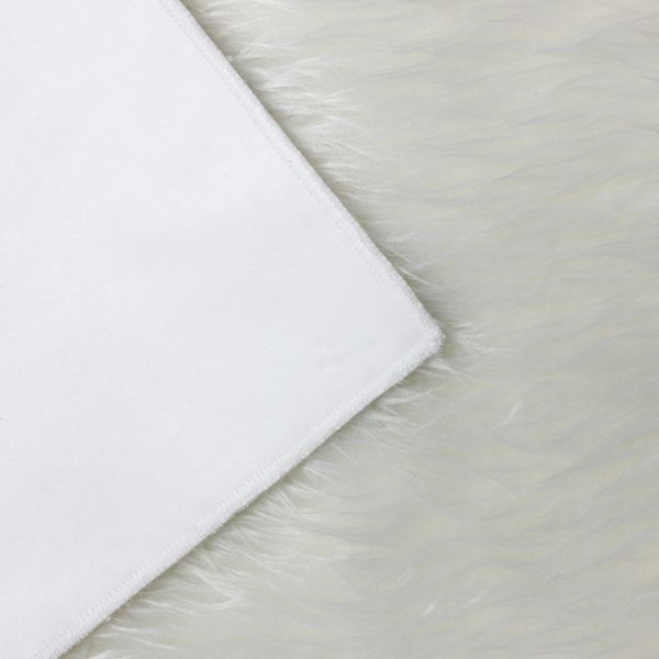 فرش ماشینی شاران هوم طرح خز پرز بلند زمینه سفید
