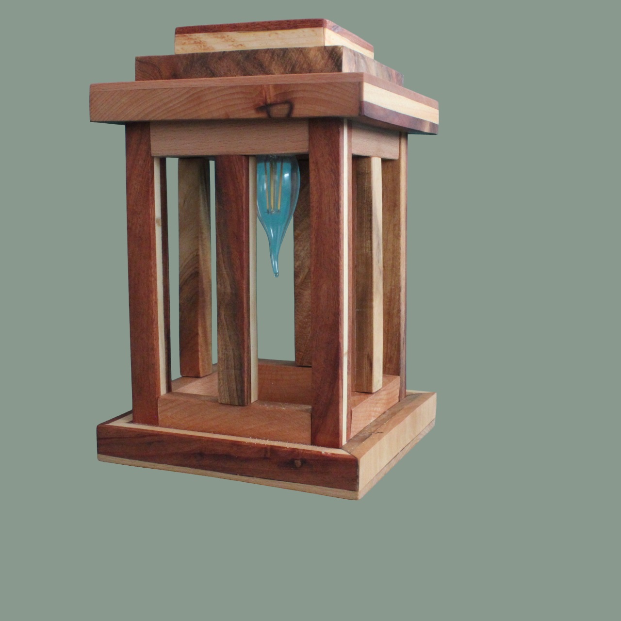 آباژور چوبی رومیزی مدل سنتی