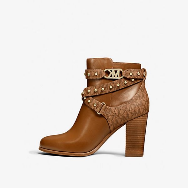 نیم بوت زنانه مایکل کورس مدل Kincaid Faux Leather and Studded Logo Ankle Boot
