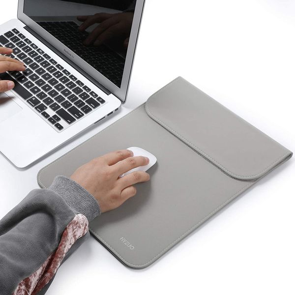 کاور لپ تاپ مدل Ultimate  مناسب برای لپ تاپ 14 اینچی به همراه کیف لوازم جانبی