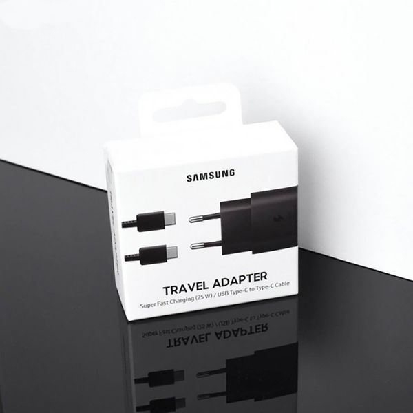 شارژر دیواری سامسونگ مدل EP-TA800 به همراه کابل USB-C