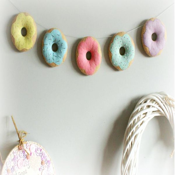 آویز تزیینی کودک هیاهو مدل Attractive donuts