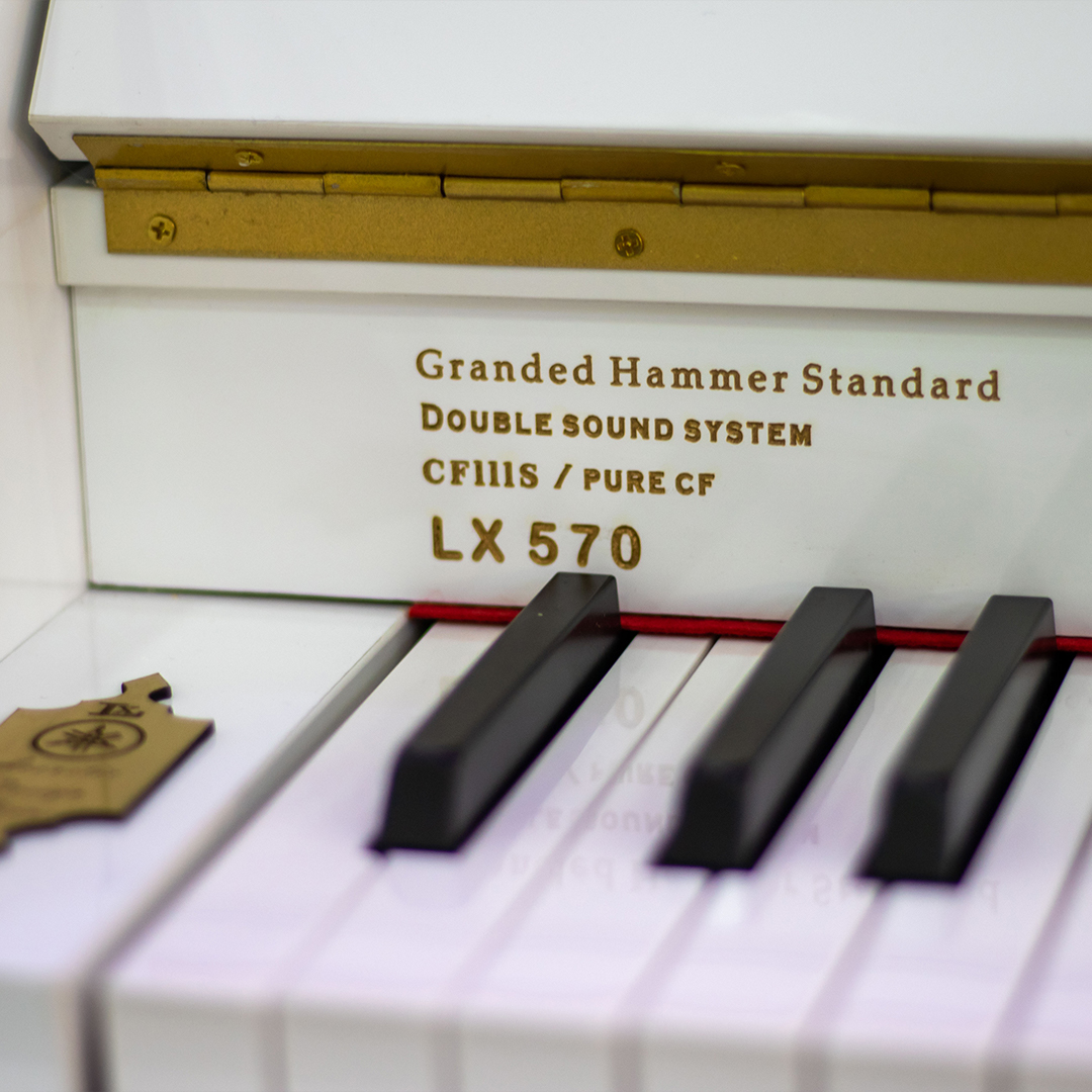 پیانو دیجیتال یاماها مدل LX570