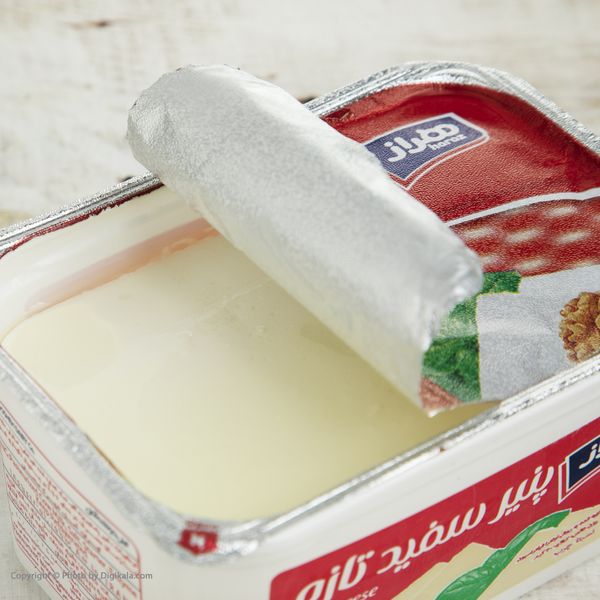 پنیر سفید تازه هراز مقدار 400 گرم