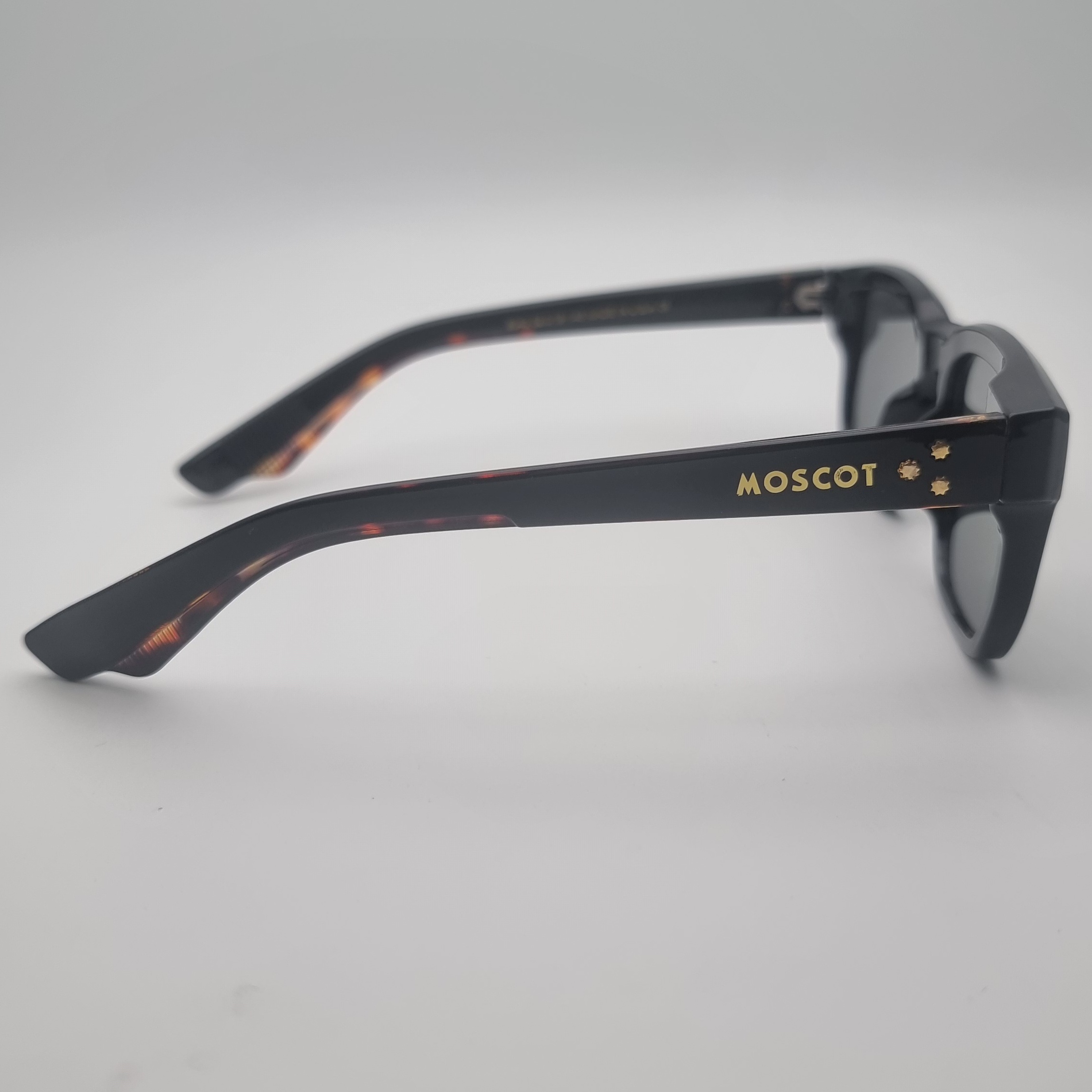 عینک آفتابی موسکوت مدل 6040M