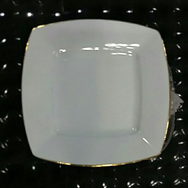بشقاب غذاخوری شرکت صنایع چینی تقدیس مدل مربع تخت لب طلا بسته 6 عددی