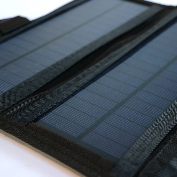 پاوربانک خورشیدی مدل CK7W ظرفیت 15000 میلی آمپرساعت