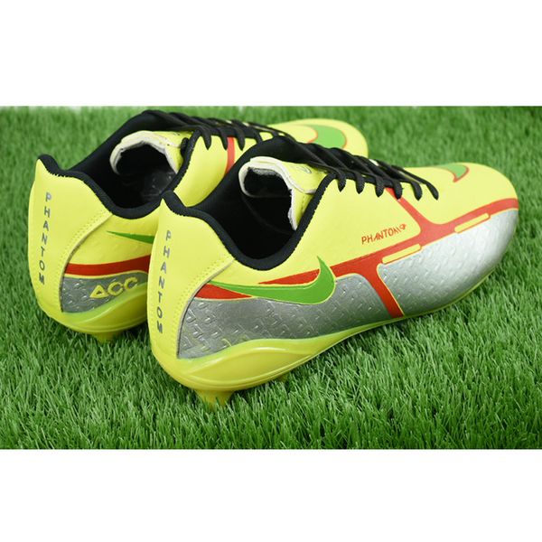 کفش فوتبال پسرانه مدل CR7