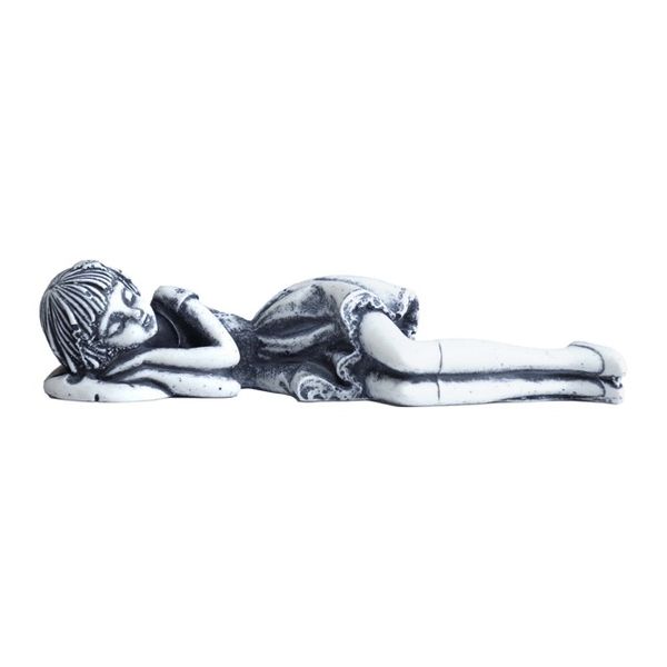مجسمه گالری هنری کهن مدل دختر خوابیده