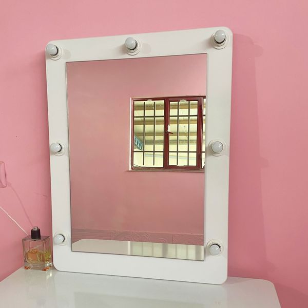 آینه رومیزی مدل لامپی 
