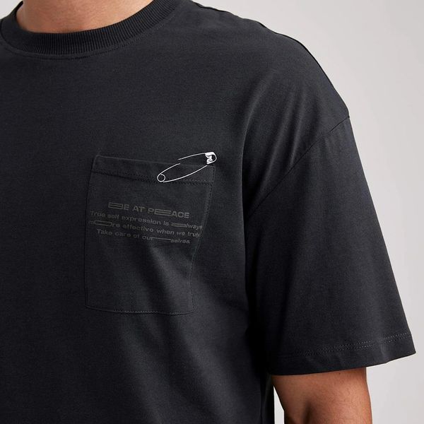 تی شرت آستین کوتاه مردانه دفکتو مدل Safety Pin