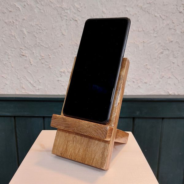 نگهدارنده گوشی موبایل مدل چوبی کد 3304