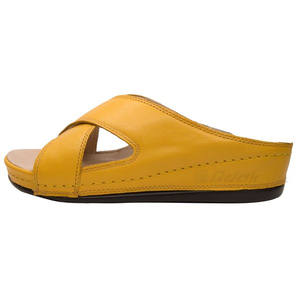دمپایی زنانه کفش آداک مدل دکتر مود 3 رنگ زرد