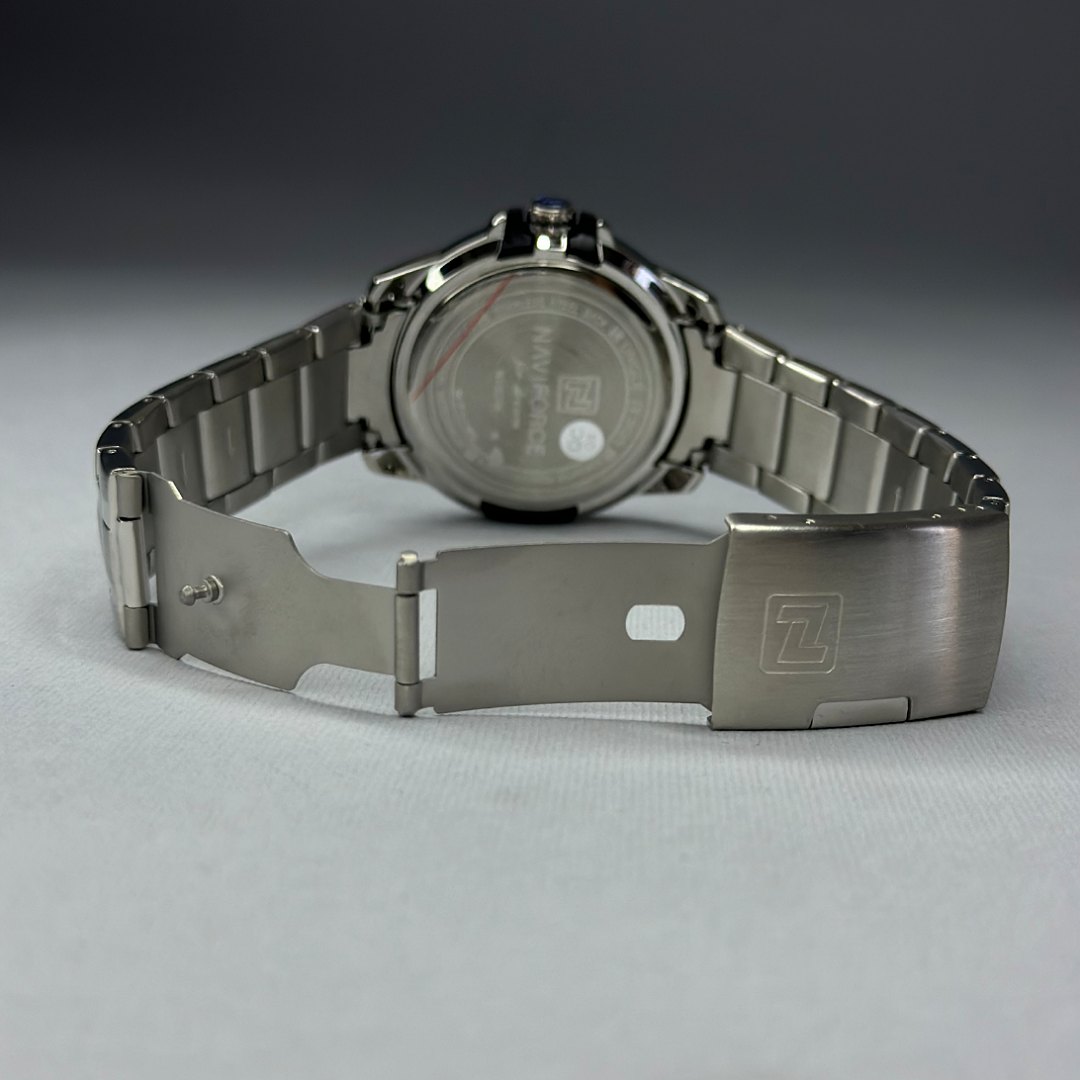 ساعت مچی عقربه‌ای مردانه نیوی فورس مدل Nf9215