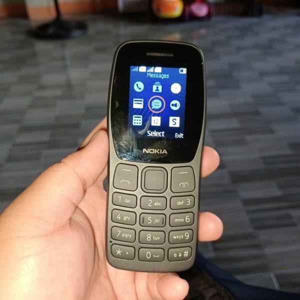 گوشی موبایل نوکیا مدل 105 2022 AR دو سیم کارت ظرفیت 4 مگابایت و رم 4 مگابایت - فاقد منوی فارسی
